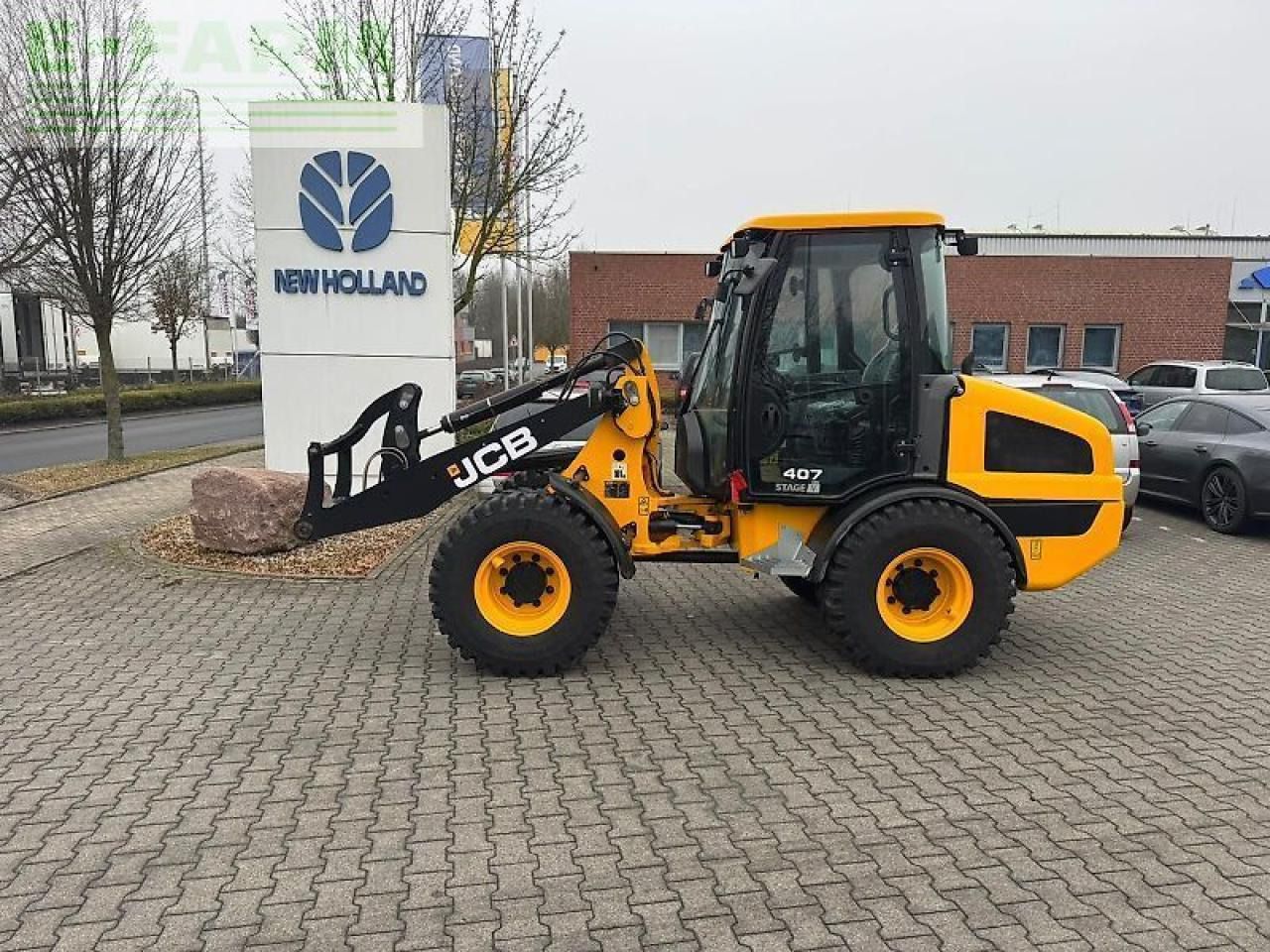 2023 JCB 407 wheel loader, side view 2023 JCB 407 wheel loader, side view