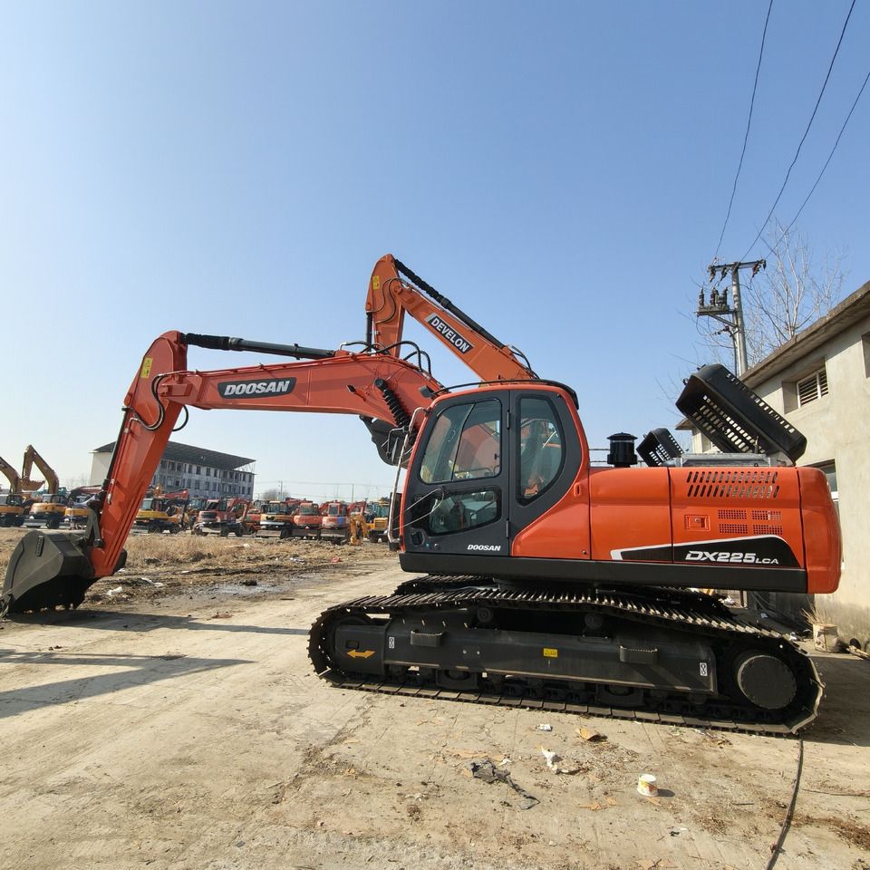 2024 Doosan DX225LCA Raupenbagger