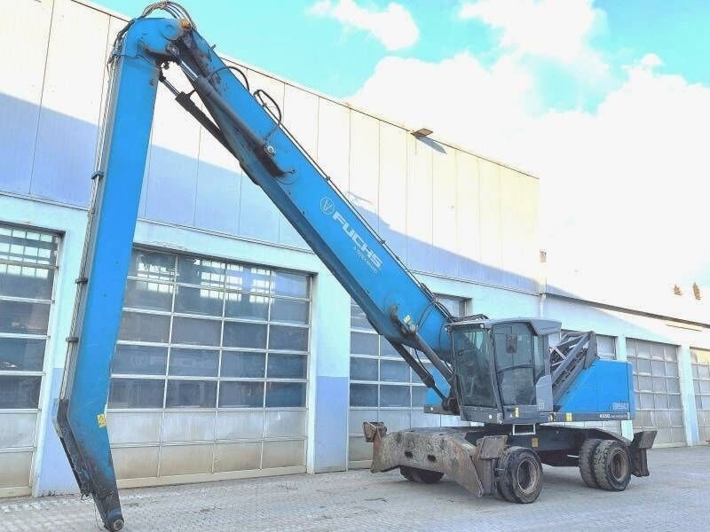2018 Fuchs MHL350F material handler, side profile view 2018 Fuchs MHL350F material handler, side profile view