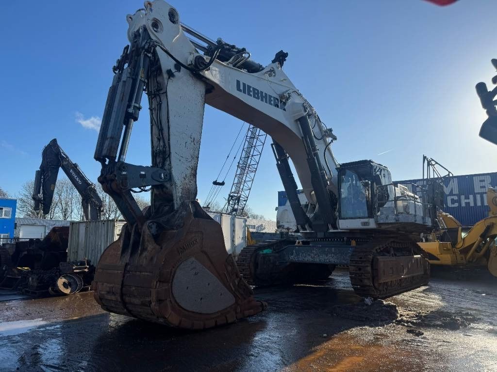 2019 Liebherr R 9150 B crawler excavator, front three-quarter view 2019 Liebherr R 9150 B crawler excavator, front three-quarter view