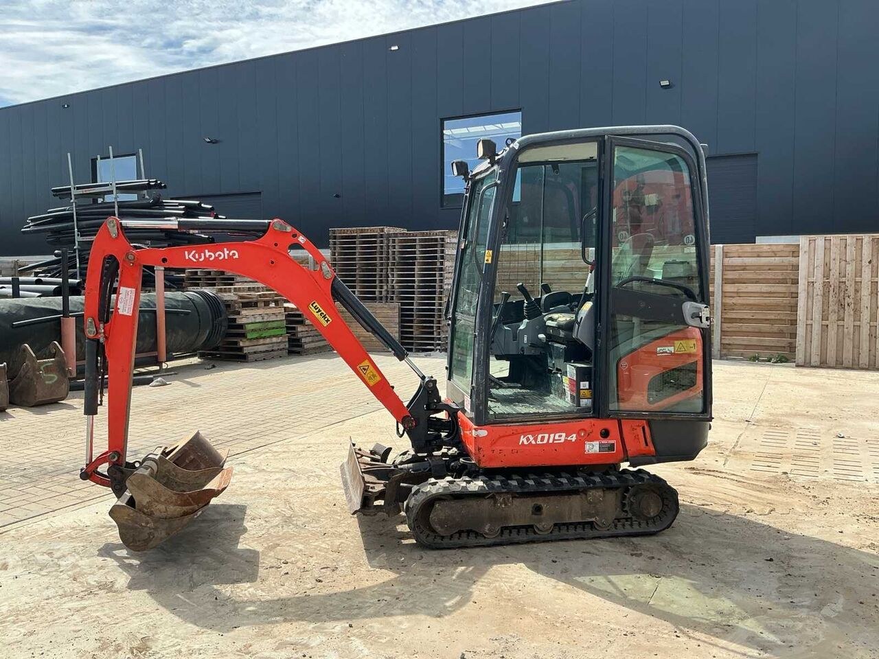 2017 Kubota KX019-4 mini excavator, side view 2017 Kubota KX019-4 mini excavator, side view