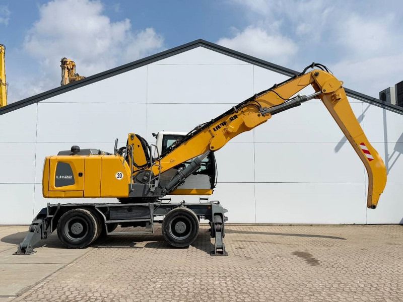 2013 Liebherr LH22 M material handler, side view 2013 Liebherr LH22 M material handler, side view