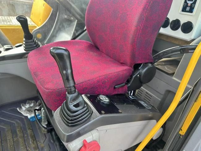 2017 Volvo EC480 Crawler Excavator interior cab view