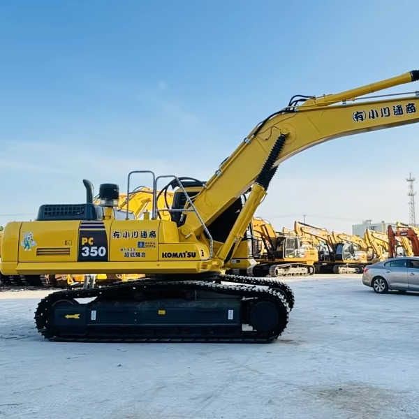 2023 Komatsu PC350 crawler excavator, side profile view 2023 Komatsu PC350 crawler excavator, side profile view