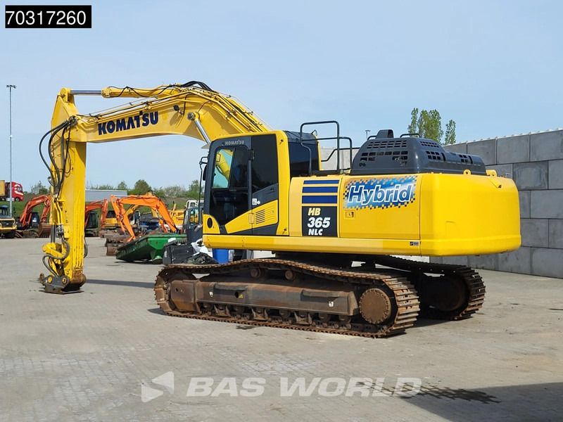 2017 Komatsu HB365 NLC-3 crawler excavator, side view 2017 Komatsu HB365 NLC-3 crawler excavator, side view