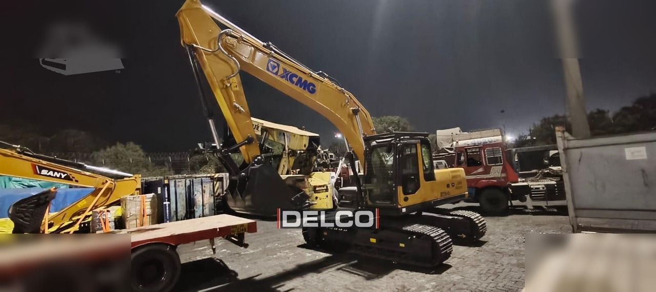 2026 XCMG XE215I-KLC crawler excavator, side view 2026 XCMG XE215I-KLC crawler excavator, side view