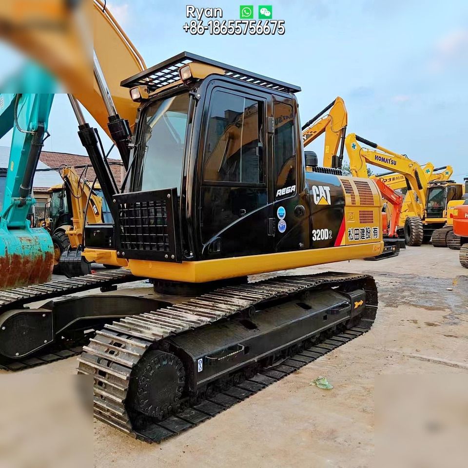 2018 Caterpillar 320D2 crawler excavator, side profile view 2018 Caterpillar 320D2 crawler excavator, side profile view