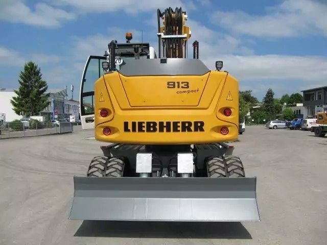 2022 Liebherr A 913 Compact wheel excavator, rear view 2022 Liebherr A 913 Compact wheel excavator, rear view