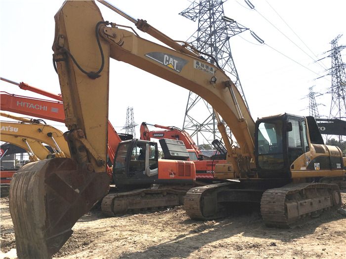 2018 Caterpillar 330C crawler excavator, side profile view 2018 Caterpillar 330C crawler excavator, side profile view