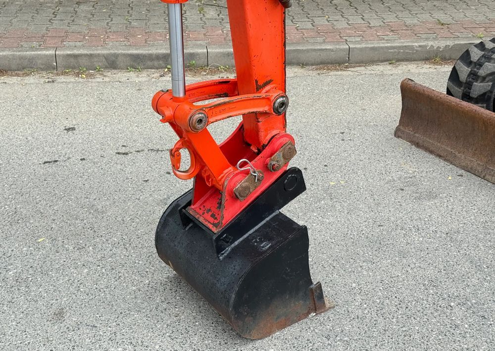 2010 Kubota KX101-3Q2 mini excavator bucket and arm detail 2010 Kubota KX101-3Q2 mini excavator bucket and arm detail