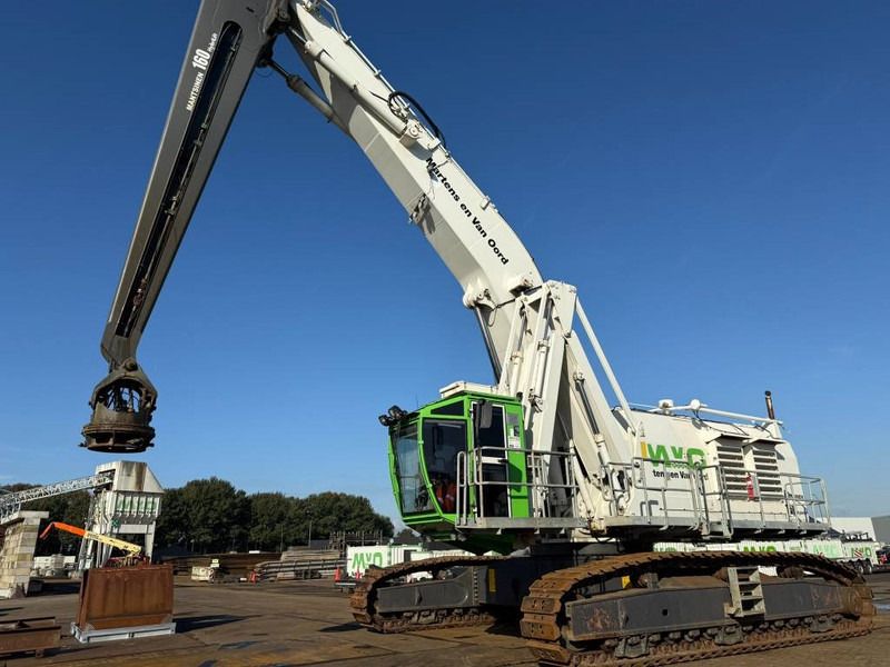 2012 Mantsinen 160 R crawler excavator side view 2012 Mantsinen 160 R crawler excavator side view