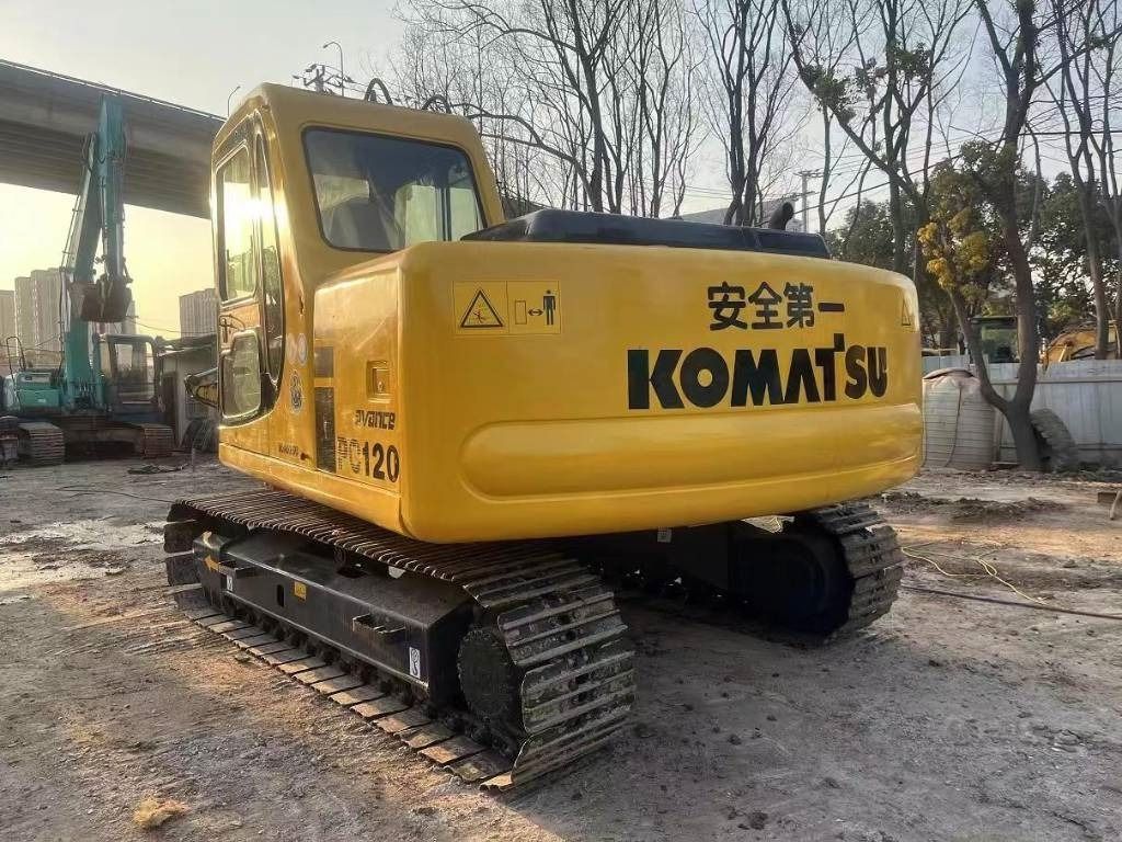 2020 Komatsu PC120-6 mini excavator, rear three-quarter view 2020 Komatsu PC120-6 mini excavator, rear three-quarter view