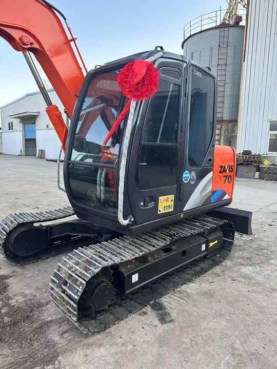 Hitachi Zaxis 70 crawler excavator, side view
