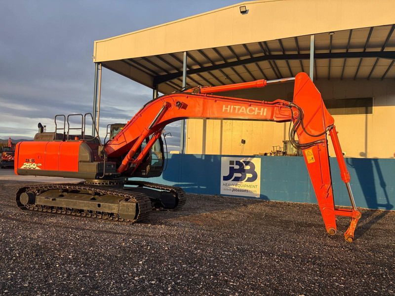 2017 Hitachi ZX250LCN-6 crawler excavator side view 2017 Hitachi ZX250LCN-6 crawler excavator side view