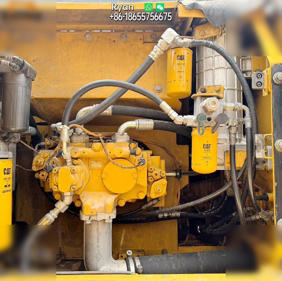 Vano motore di escavatore cingolato Caterpillar 320D2 del 2017 Vano motore di escavatore cingolato Caterpillar 320D2 del 2017