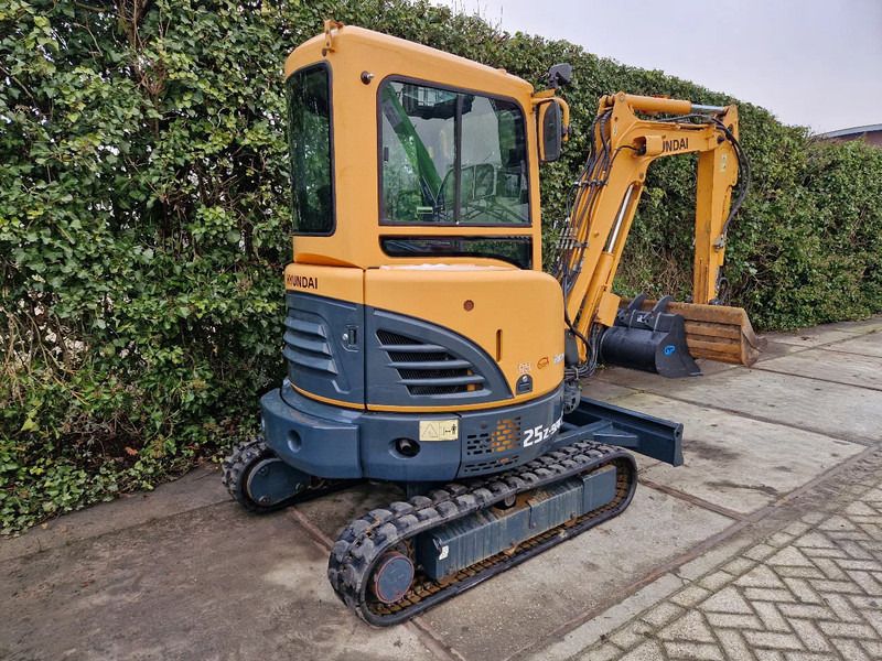 2016 Hyundai 25Z-9AK mini excavator, rear three-quarter view