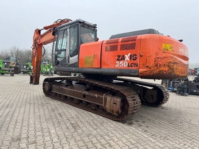 2006 Hitachi Zaxis 350LCN crawler excavator, rear three-quarter view 2006 Hitachi Zaxis 350LCN crawler excavator, rear three-quarter view
