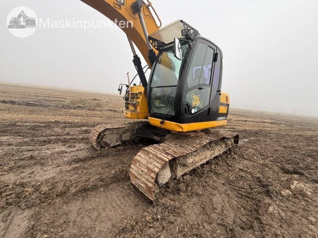 2012 JCB JZ235LC crawler excavator, front three-quarter view