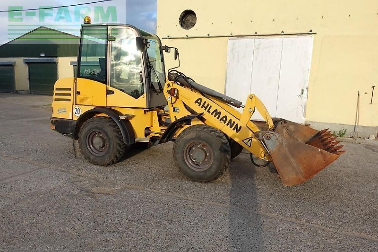 2005 Ahlmann AL 80 wheel loader, side view 2005 Ahlmann AL 80 wheel loader, side view