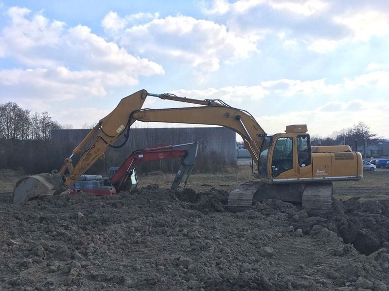 2008 Hitachi ZX280LC-3 crawler excavator side view 2008 Hitachi ZX280LC-3 crawler excavator side view