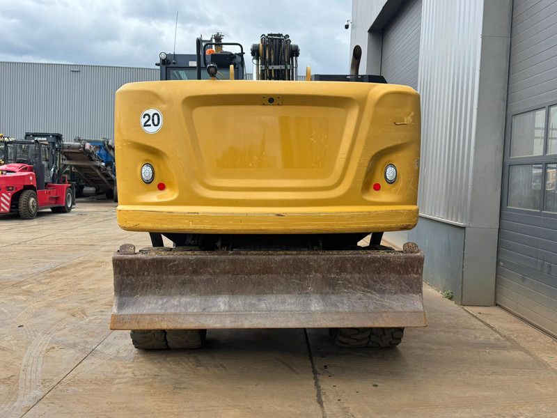 2017 Caterpillar M320F wheel excavator rear view 2017 Caterpillar M320F wheel excavator rear view
