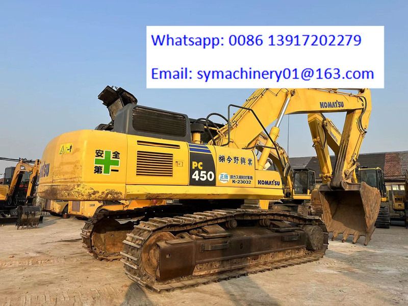 2019 Komatsu PC450-8 crawler excavator, side view 2019 Komatsu PC450-8 crawler excavator, side view