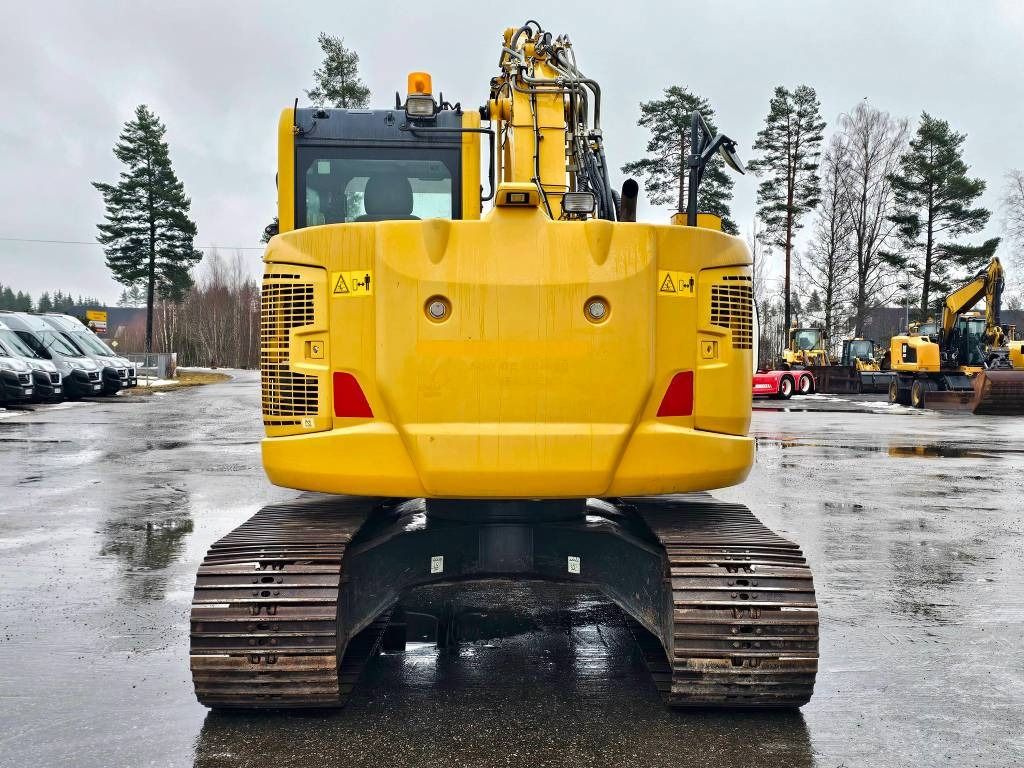 2014 Komatsu PC138 SU-10 crawler excavator, rear view 2014 Komatsu PC138 SU-10 crawler excavator, rear view