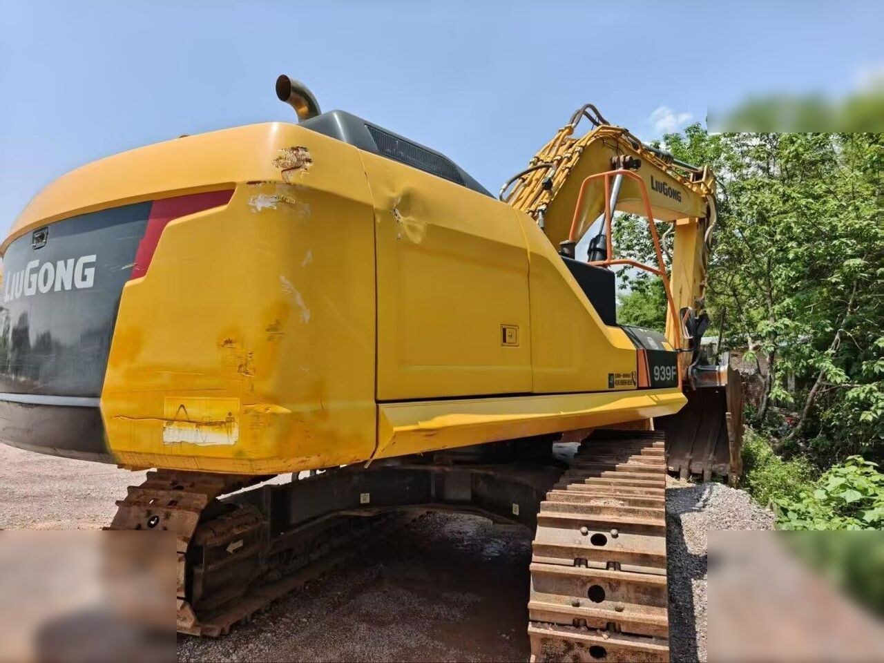 2025 LiuGong 939F crawler excavator, rear three-quarter view 2025 LiuGong 939F crawler excavator, rear three-quarter view