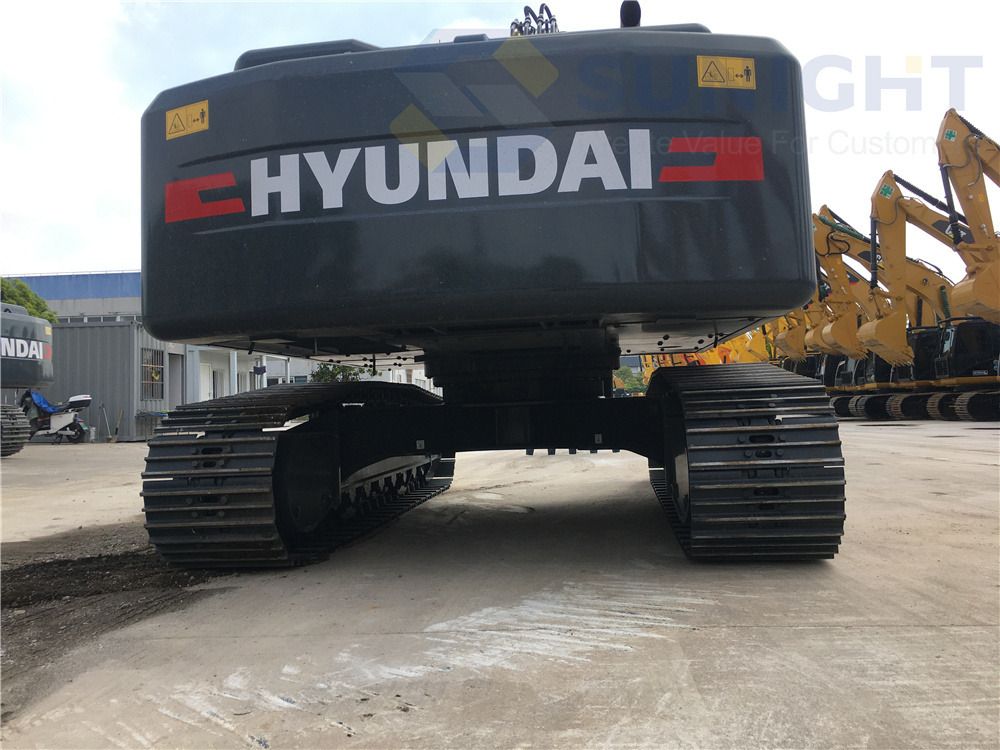 2026 Hyundai HX220HD crawler excavator rear view 2026 Hyundai HX220HD crawler excavator rear view