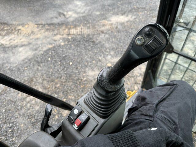 2019 Caterpillar 320 crawler excavator cab joystick control 2019 Caterpillar 320 crawler excavator cab joystick control