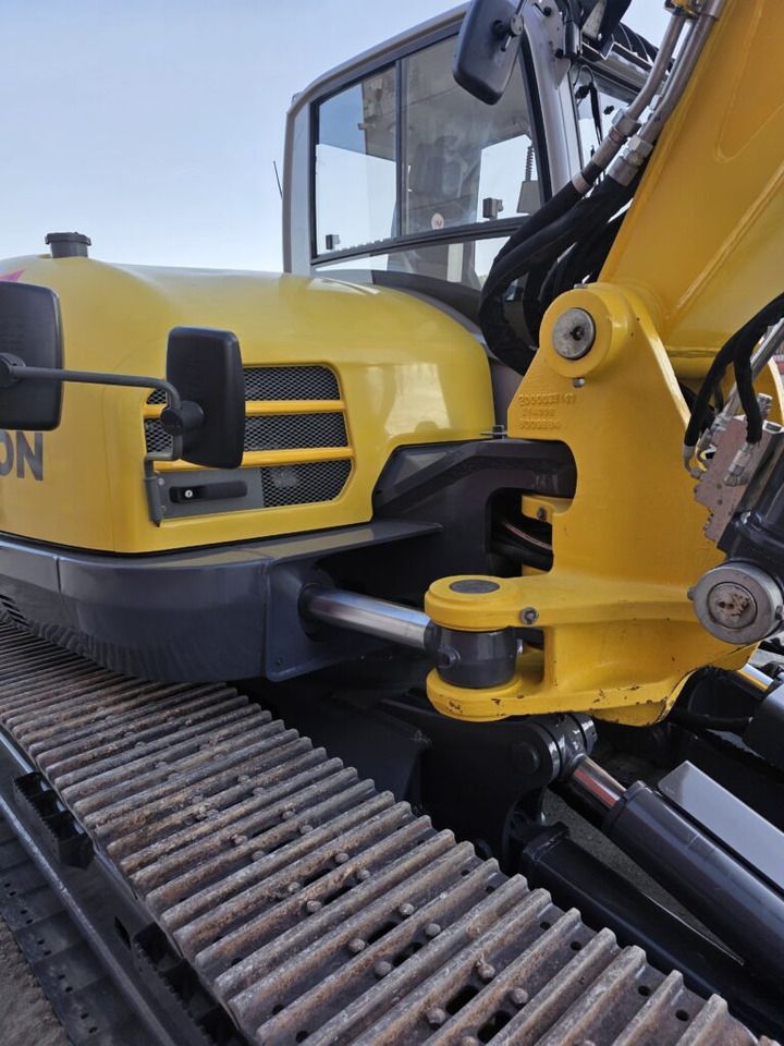 2024 Wacker Neuson ET145 crawler excavator side view 2024 Wacker Neuson ET145 crawler excavator side view