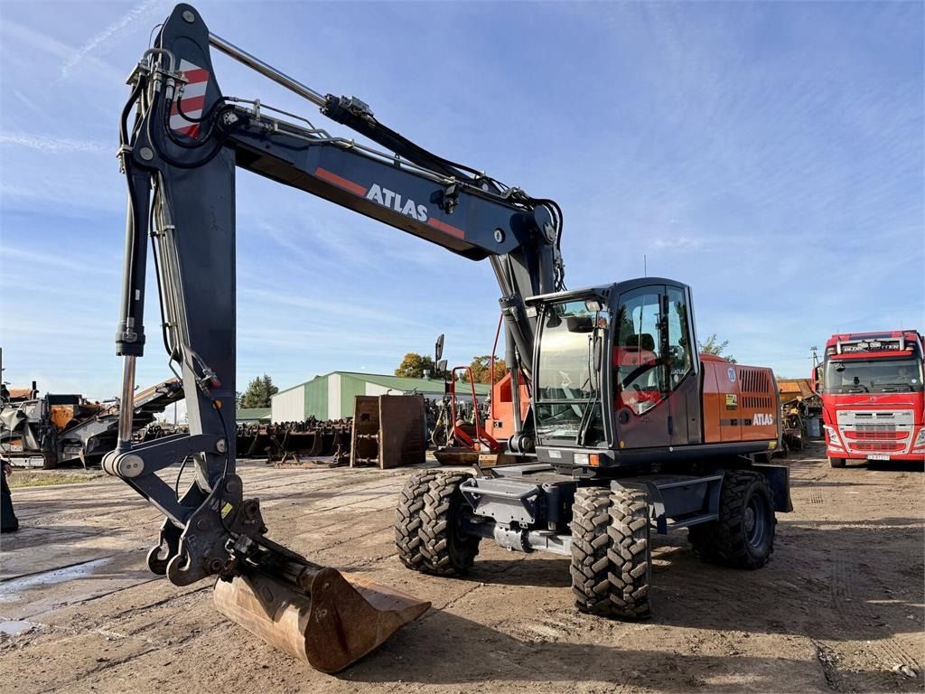 2012 Atlas 190W wheel excavator, side view