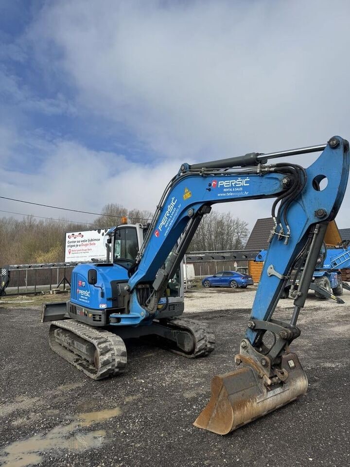 2019 Wacker Neuson EZ80 mini excavator, side view 2019 Wacker Neuson EZ80 mini excavator, side view