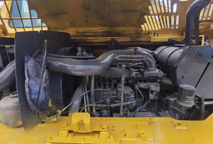 2014 Komatsu PC60-7 crawler excavator engine compartment view 2014 Komatsu PC60-7 crawler excavator engine compartment view