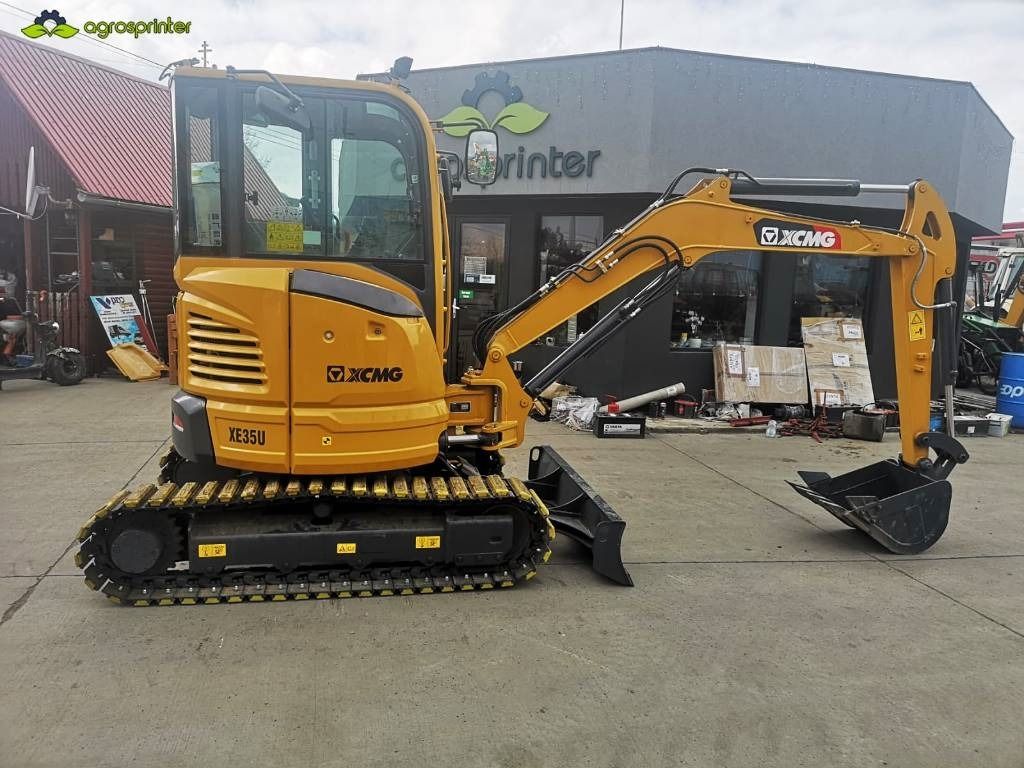2021 XCMG XE35U mini excavator, side view
