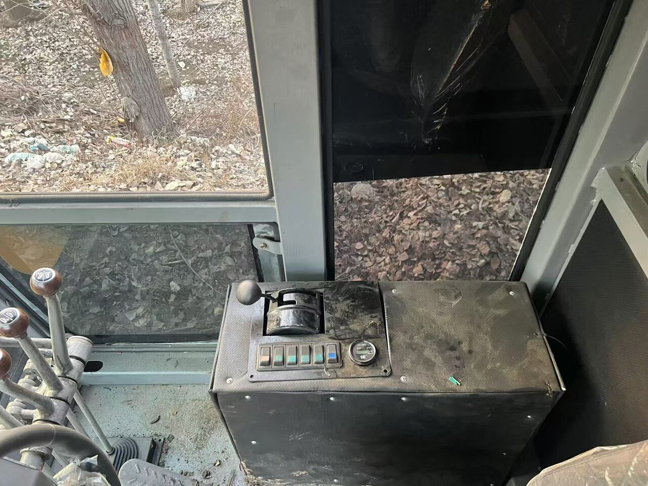 2025 Caterpillar 140K crawler excavator interior view