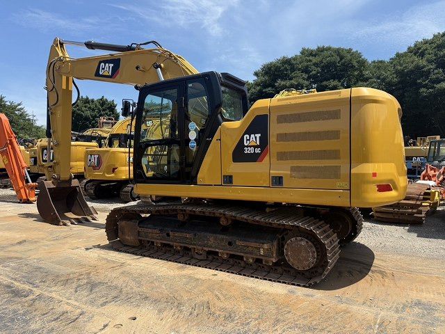 2019 Caterpillar 320GC crawler excavator, side profile view 2019 Caterpillar 320GC crawler excavator, side profile view
