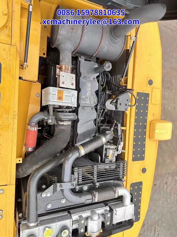 2023 Komatsu PC210 crawler excavator engine compartment view 2023 Komatsu PC210 crawler excavator engine compartment view