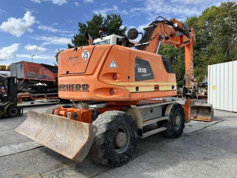 2013 Liebherr A918 COMPACT wheel excavator, rear three-quarter view