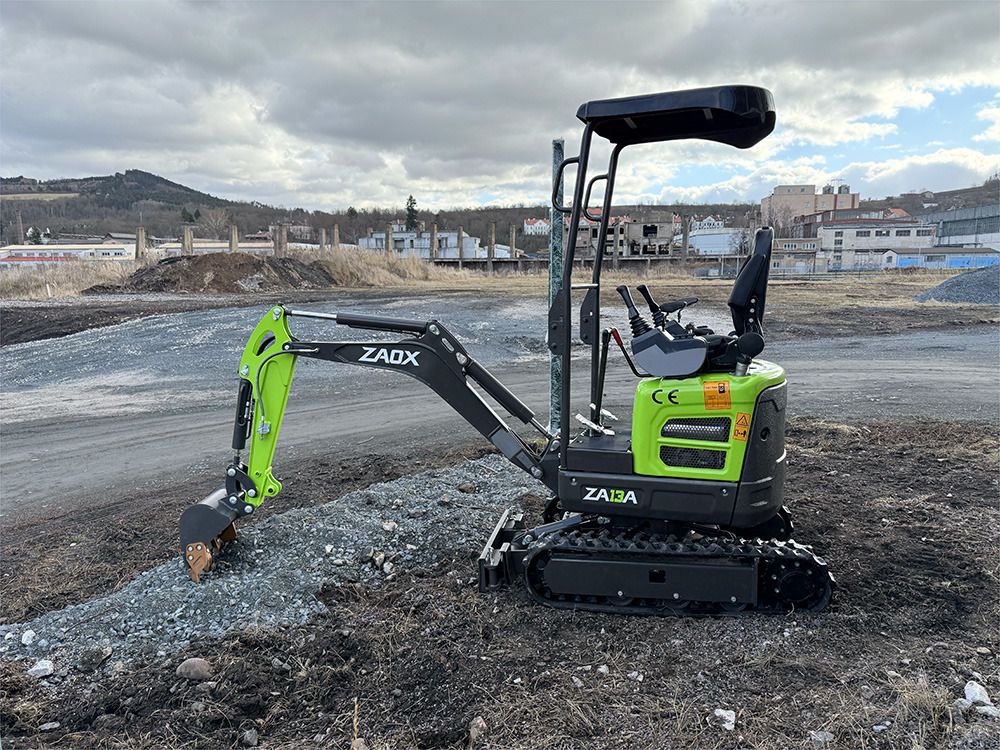 2025 Zaox ZA13A mini excavator, side view 2025 Zaox ZA13A mini excavator, side view