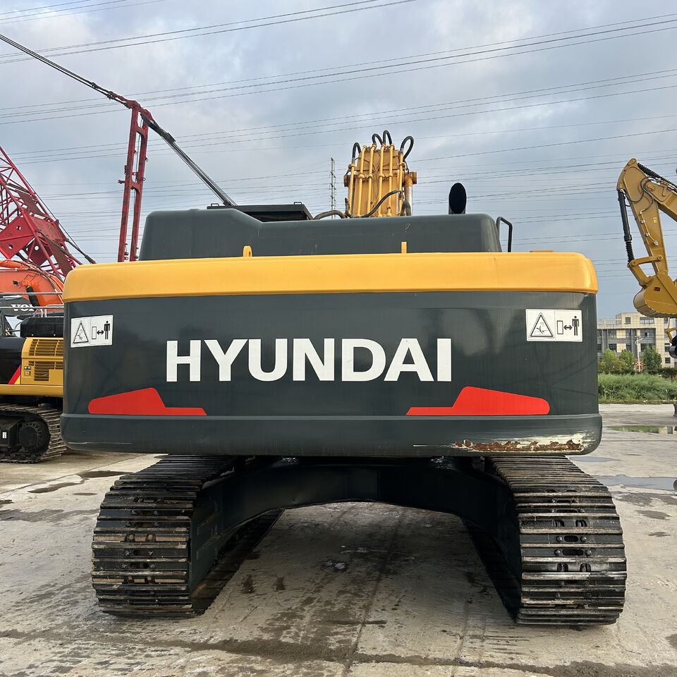 2021 Hyundai R335LC-9T crawler excavator, rear view 2021 Hyundai R335LC-9T crawler excavator, rear view