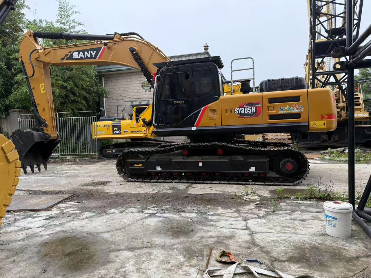 2024 Sany SY365H crawler excavator side view 2024 Sany SY365H crawler excavator side view
