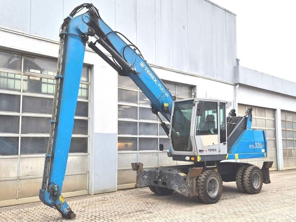 Manipulador de materiais Fuchs MHL320D de 2016, vista lateral