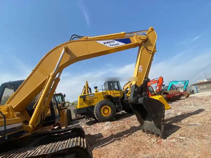 2019 Kobelco SK200-3 crawler excavator, side view of boom and bucket 2019 Kobelco SK200-3 crawler excavator, side view of boom and bucket