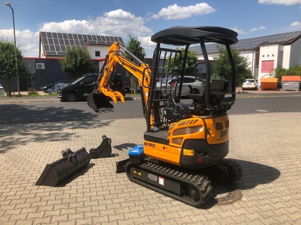 Berger Kraus BK1700JS mini excavator, rear three-quarter view Berger Kraus BK1700JS mini excavator, rear three-quarter view