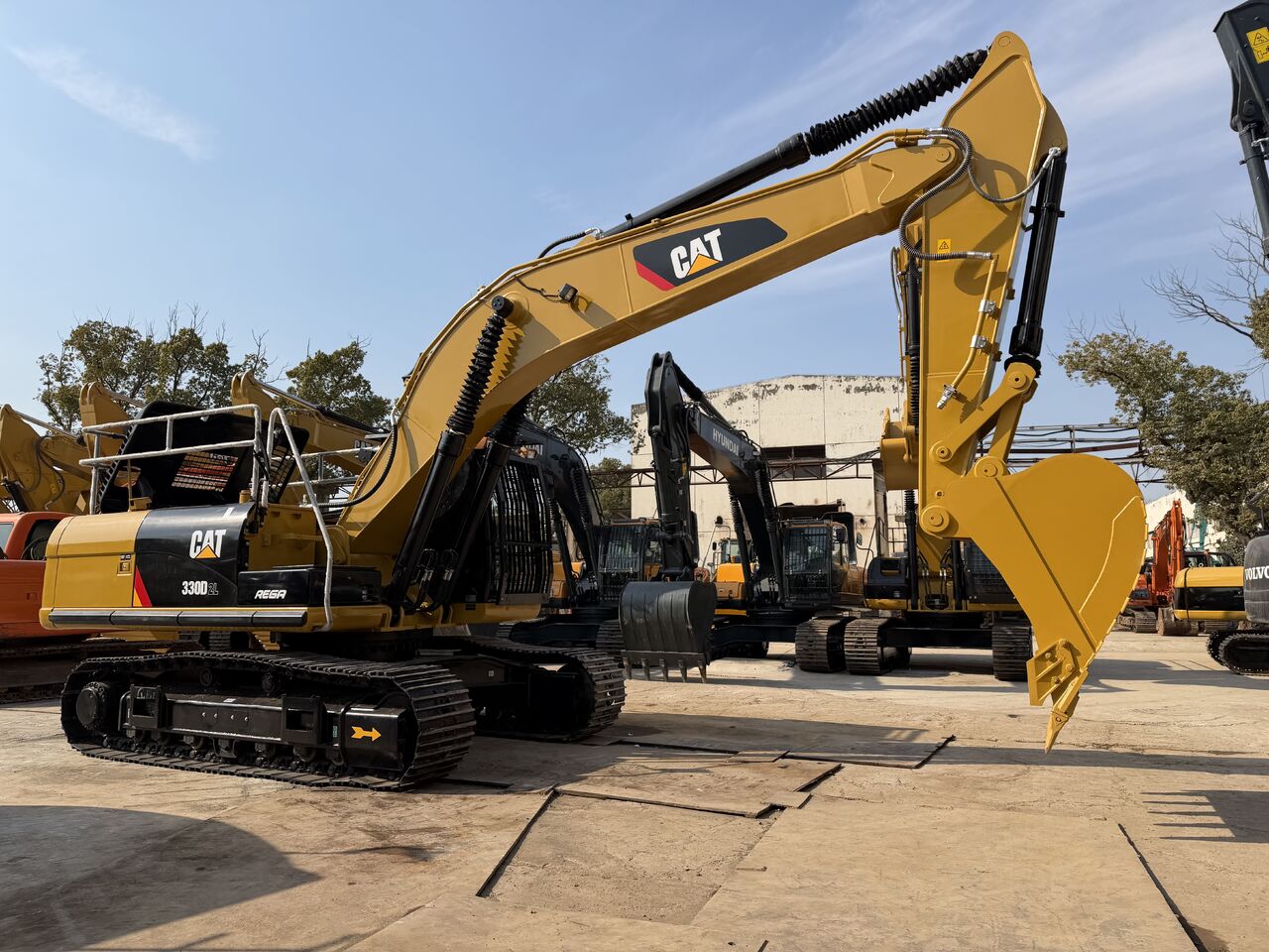 2025 Caterpillar 330D2L crawler excavator, rear three-quarter view 2025 Caterpillar 330D2L crawler excavator, rear three-quarter view