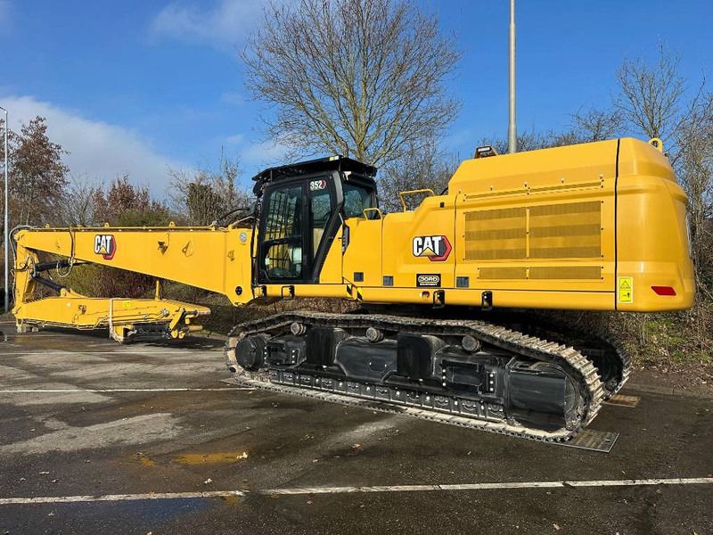 2023 Caterpillar 352 UHD 07B crawler excavator, side view 2023 Caterpillar 352 UHD 07B crawler excavator, side view