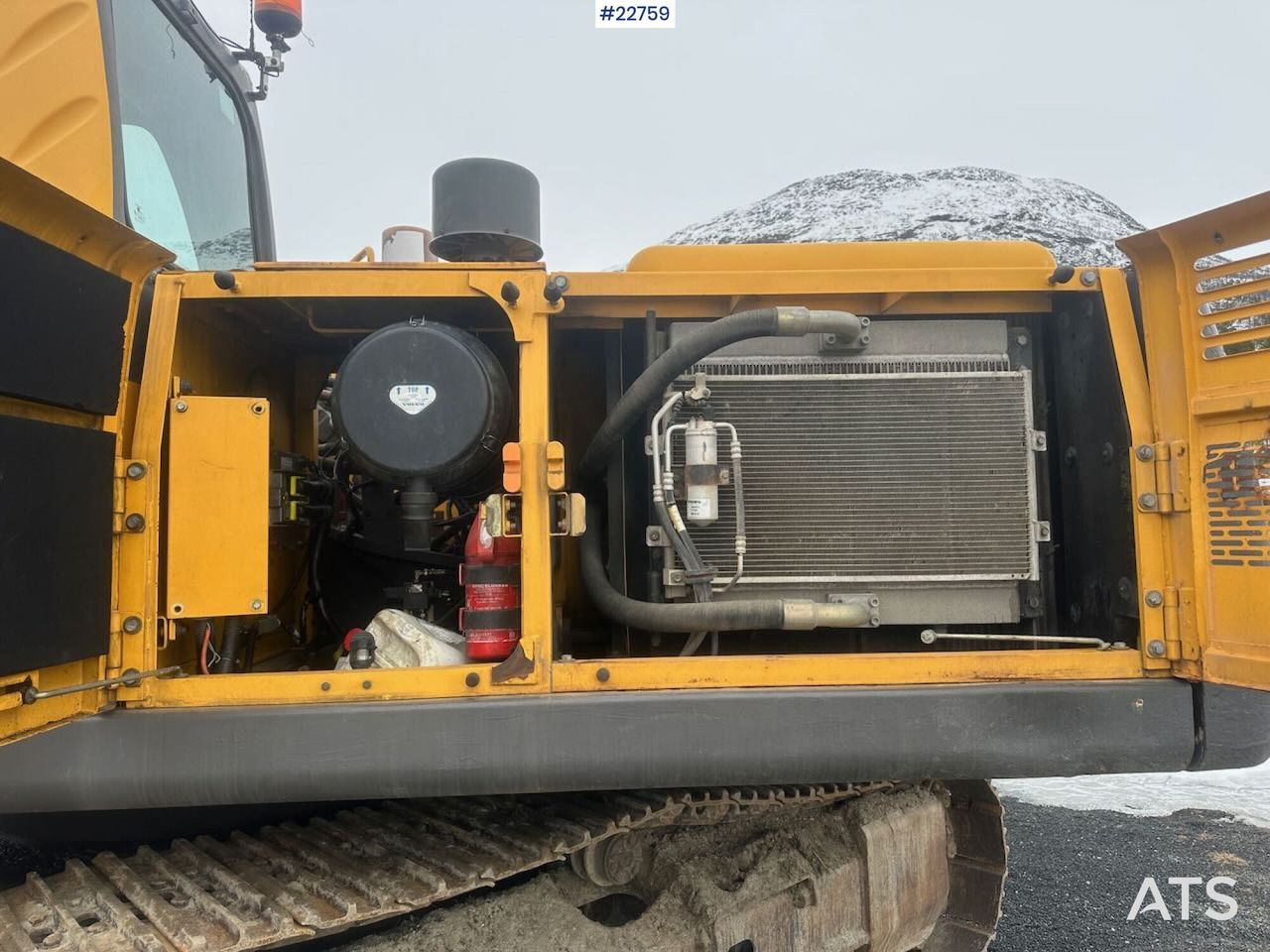 2006 Volvo EC240BLC crawler excavator engine compartment view