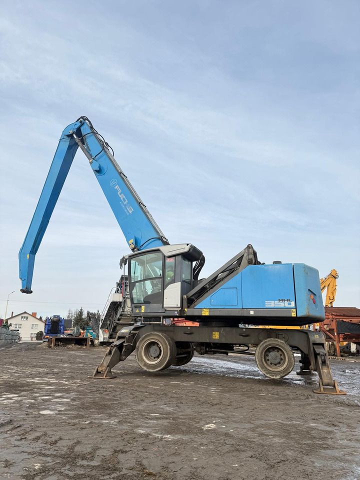 2017 Fuchs MHL350F material handler, side view