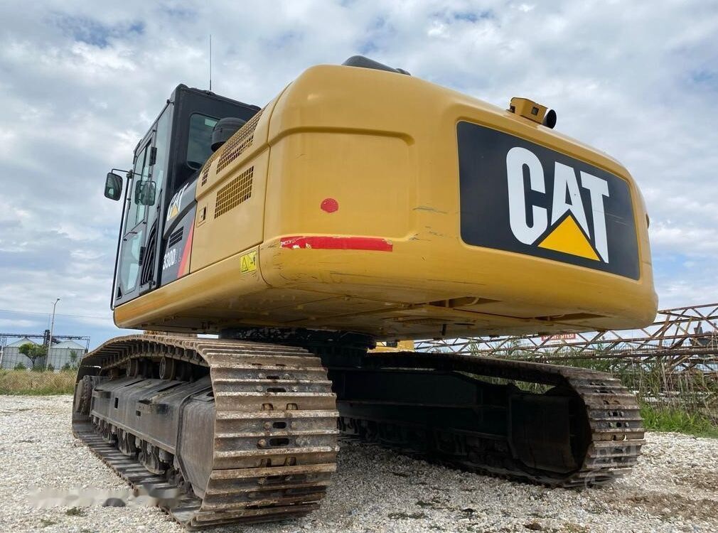 2020 Caterpillar 330D2L crawler excavator, rear three-quarter view 2020 Caterpillar 330D2L crawler excavator, rear three-quarter view